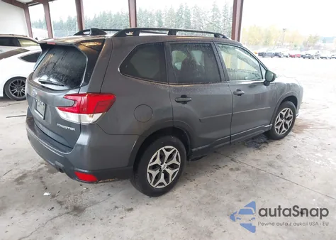 2024 Subaru Forester Premium z USA, uszkodzony, nr VIN JF2SKADC9RH489835